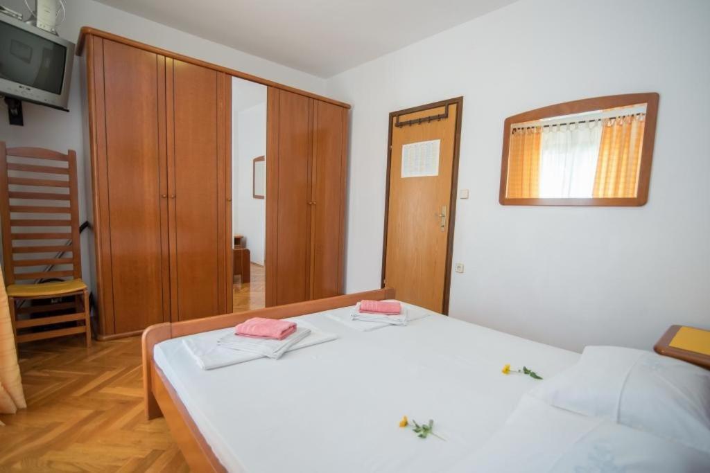 Apartments Natasa San Pietro di Brazza Esterno foto